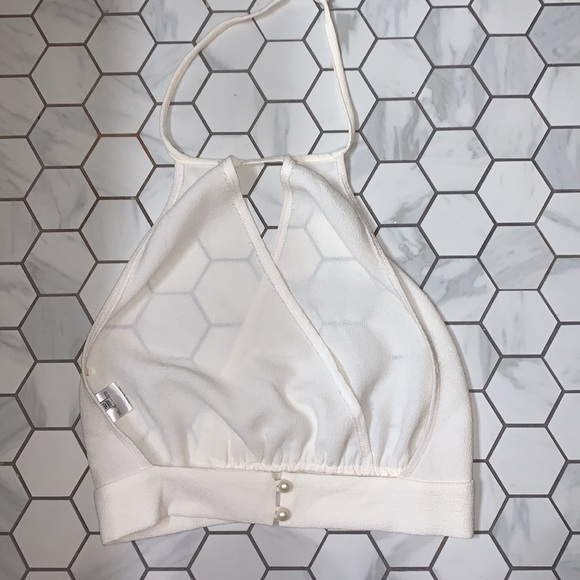 White crop top - Picture 2 of 3